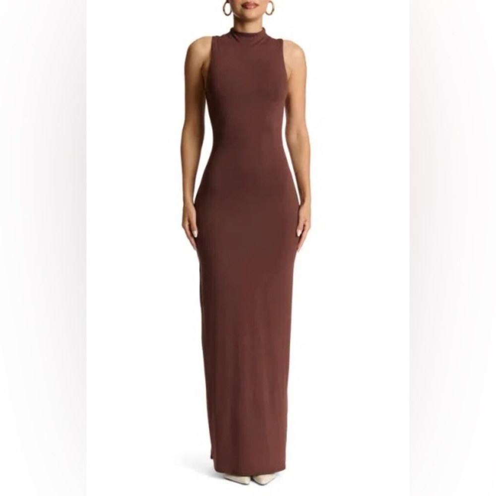 NAKED WARDROBE
Mock Neck Sleeveless Maxi Dress In Chocolate